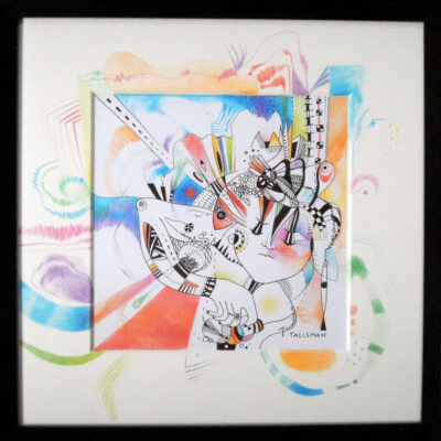 <br><em>TALISMAN <span style='color: #99AEC0'>- CARRÉ MAGIQUE N°1</span></em><br>
<span style='color: #5E7C98'>21x21 cm, encre de chine et crayons de couleur</span><br/>
En vente sur <a href='https://amandineledu.art/commande/produit/talisman/' rel='noopener' target='_blank' class='btnjaune'>LA BOUTIQUE</a> en ligne<br/><br/>